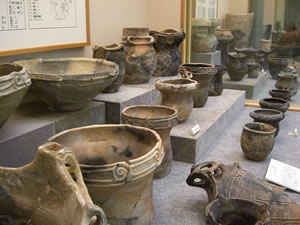 歴史資料館展示土器写真